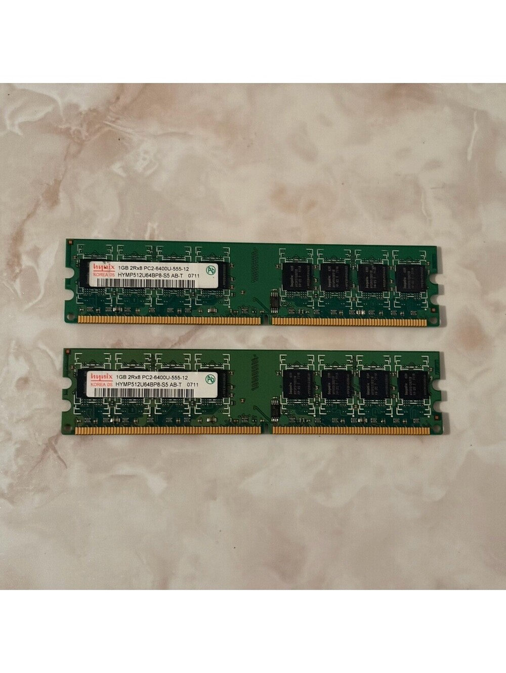 Hynix 2GB (2x1GB) PC2-6400U DDR2 800MHz 240-Pin Desktop Memory RAM HYMP512U64BP8